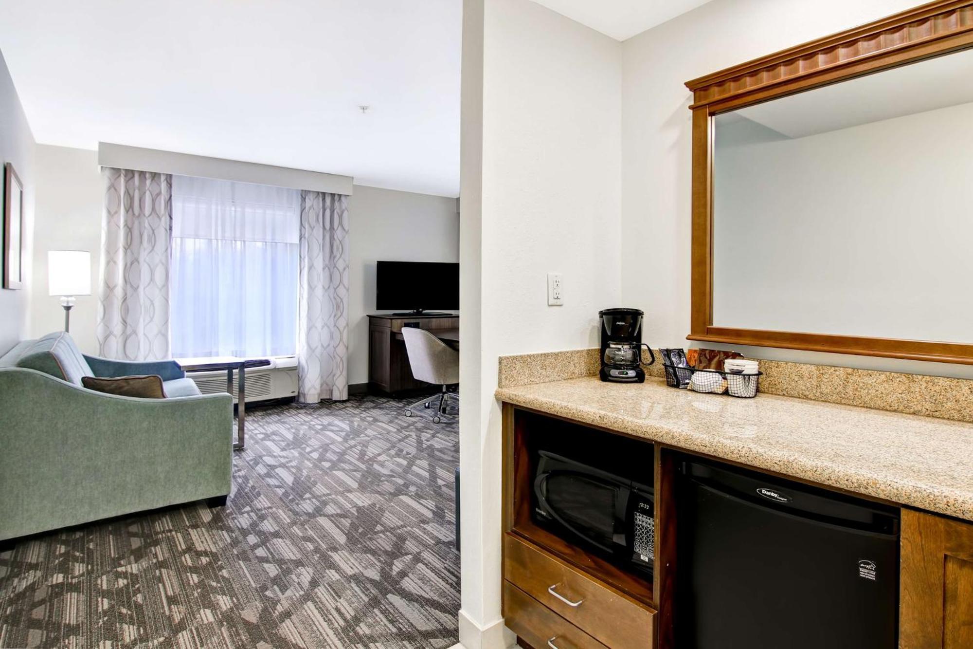 Hampton Inn & Suites Saint John Exteriér fotografie